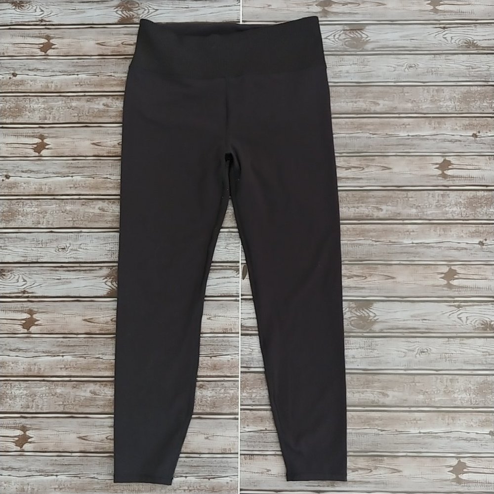 Vuori Women's Rib Studio Leggings Pant Size XL Black Inseam 25" EUC